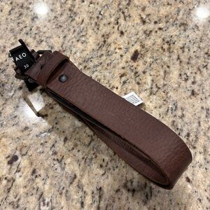 American Eagle Outfitters Dark Brown Leather Men’s Belt Size 30 NWT